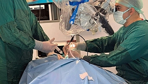İzmir Şehir Hastanesinde ilk biyonik kulak ameliyatı yapıldı