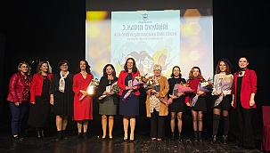 Konak'ta kadın yazarlar ödüllerine kavuştu