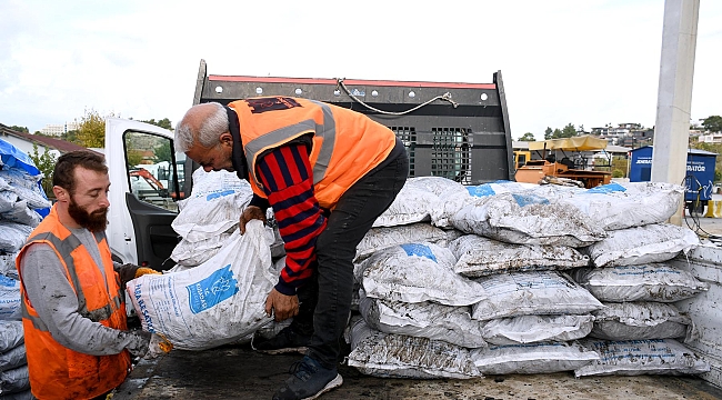 Kuşadası Belediyesi'nden vatandaşlara kış desteği 