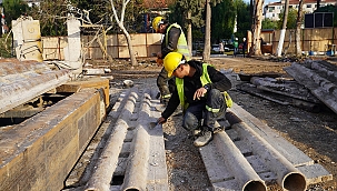 Kuşadası'nın ilk kent meydanı yükseliyor