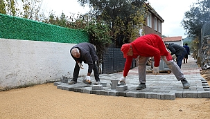 Kuyucak Mahallesi'nde kilit parke çalışmaları devam ediyor