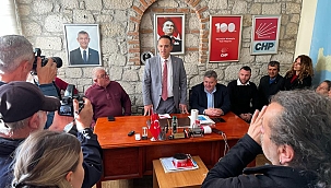 Olgun Atila, "Değişimin ışığını İzmir'den yakacağız"