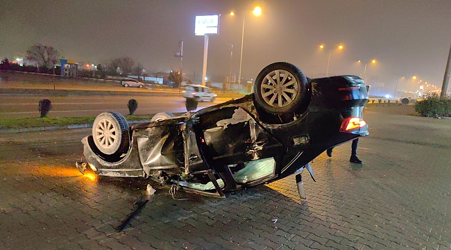 Babasından izinsiz aldığı aracı hurdaya çevirdi: 3 yaralı