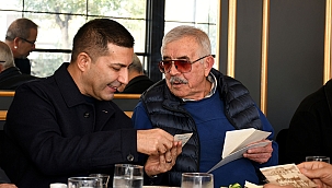 Başkan Günel, vefa maçı öncesi efsane futbolcular ile bir araya geldi