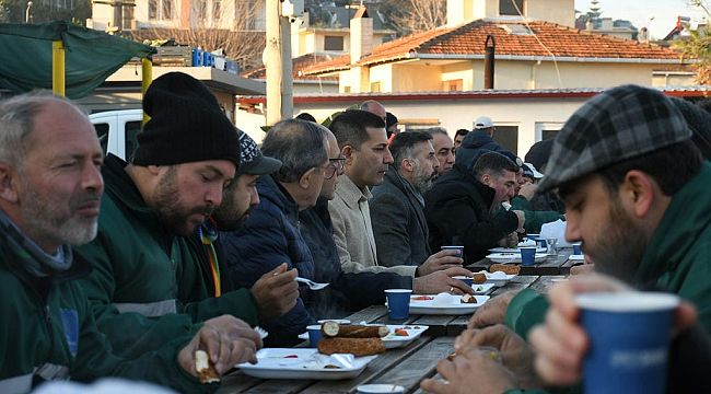 Başkan Ömer Günel güne emekçi personeliyle kahvaltı yaparak başladı
