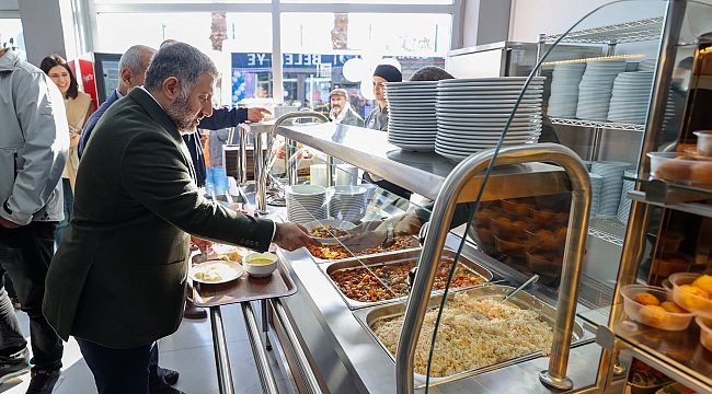 Buca Belediye Lokantası vatandaşların hizmetine açıldı