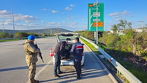 Çeşme'de jandarmadan sıkı denetim