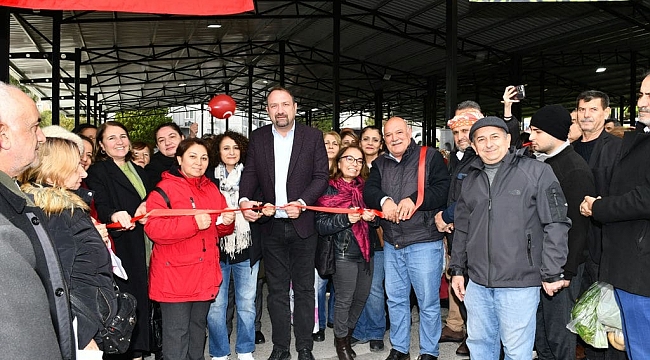 Çiğli'de Evka 5 Pazar Yeri ve Sosyal Tesisi düzenlenen törenle hizmete girdi