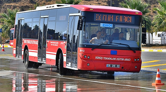 Eğitimlerini tamamlayan 47 şoför, ESHOT bünyesinde işbaşı yaptı