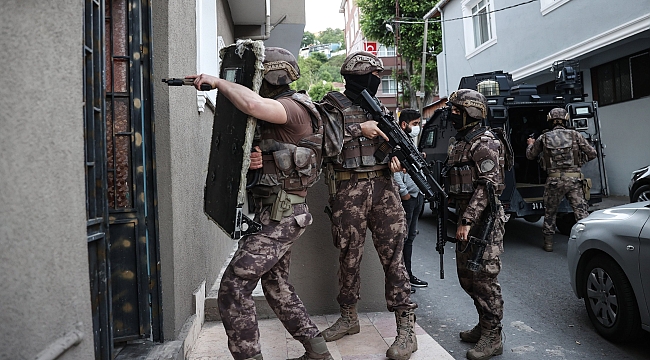 İstanbul merkezli 7 ilde operasyon: 2 organize suç örgütü çökertildi