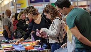 İZKİTAP baharın coşkusuyla Kültürpark'ta