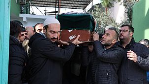 İzmir'de 12 yaşında bıçakla öldürülen Behiye son yolculuğuna uğurlandı