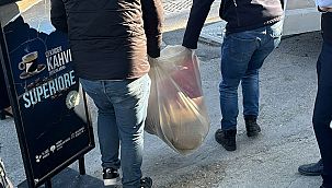 İzmir'de 3 köpek telef oldu, 2 köpek tedaviye alındı