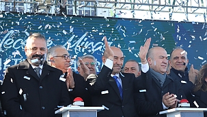 İzmir'de toplu açılış töreni gerçekleştiren Soyer projelerini tanıttı