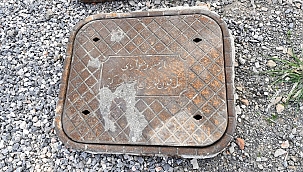 Kemeraltı'ndaki altyapı çalışmalarından asırlık su boruları çıktı