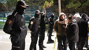 9 saatlik rehine krizi saldırganın tuvaleti gelince son buldu