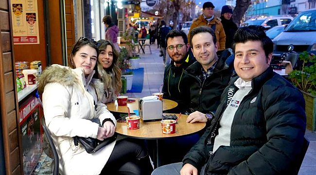  AK Parti Karşıyaka Adayı İsmail Çiftçioğlu gününü gençlere ayırdı