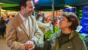 AK Partili İsmail Çiftçioğlu, Karşıyaka'yı karış karış geziyor