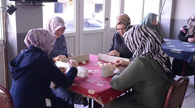 Bu köyde erkeklerin sokağa çıkması yasak!