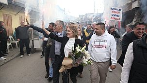 CHP Konak adayı Mutlu hemşehri dernekleri ve Romanlarla buluştu