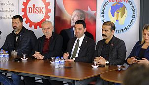 CHP'li İrfan Önal DİSK'i ziyaret etti 