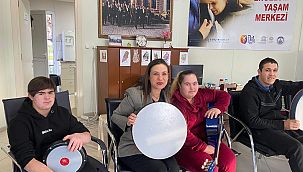 Filiz Başkan Engelsiz Yaşam Merkezi'nde ritim çalışmalarına katıldı