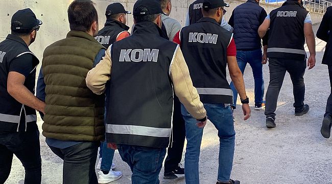 İzmir'de FETÖ operasyonu