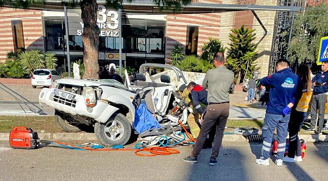 İzmir'de genç sürücü feci şekilde öldü