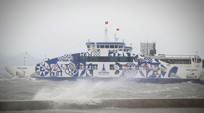 İzmir'de tüm vapur seferleri iptal!