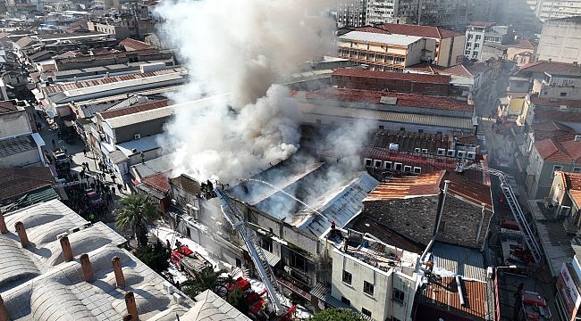 İzmir İtfaiyesi yangına 6 dakikada müdahale etti 