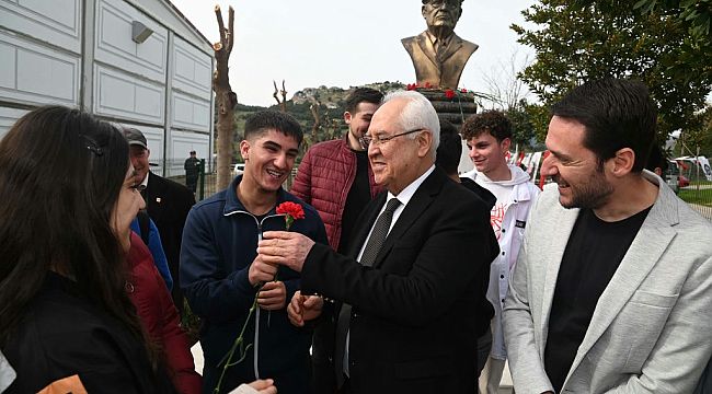 Karabağlar'da Yaşar Kemal unutulmadı
