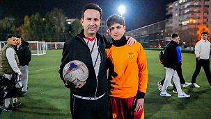 Karşıyaka Adayı Çiftçioğlu, sporcu ve taraftarla buluştu