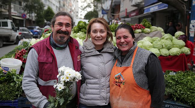 Konak Adayı Mutlu mahalleleri adım adım gezdi 