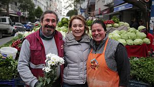 Konak Adayı Mutlu mahalleleri adım adım gezdi 
