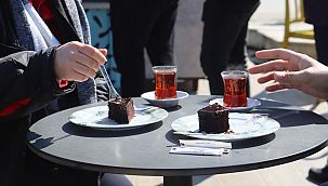 Kuşadası Belediyesi'nden adalı kart'a özel 14 şubat ikramı