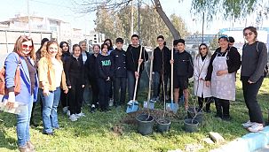 Bornova Belediyesi'nden gençlere sıfır atık eğitimi
