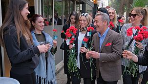 Cevdet Çayır, 8 Mart Kadınlar Günü'nü kutladı 