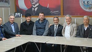 Cevdet Çayır, mahalle ziyaretlerinde vatandaşlarla bir araya geldi
