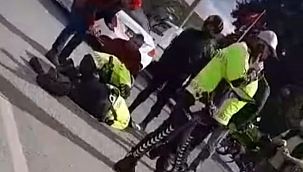 Çevirme yapan trafik polisine motosikletle çarpıp, kaçtı
