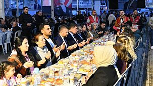 CHP'li Tugay, Buca'lı vatandaşlarla iftarda buluştu