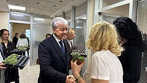 Çiğli Adayı Murat Gökçekaya Belediyeyi ziyaret etti