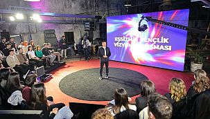 Cumhur İttifakı İzmir adayı Hamza Dağ gençlerle buluştu