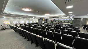 İESOB'nin çağdaş salonu hizmete girdi