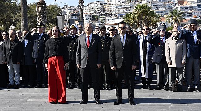 Kuşadası'nda Çanakkale şehitleri anıldı 