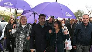 Kuşadası'nda kadınlar günü coşkuyla kutlandı