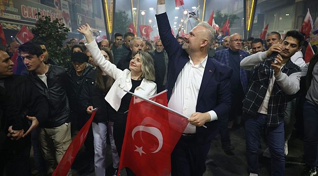 Menemen'de Başkan Pehlivan'dan gövde gösterisi