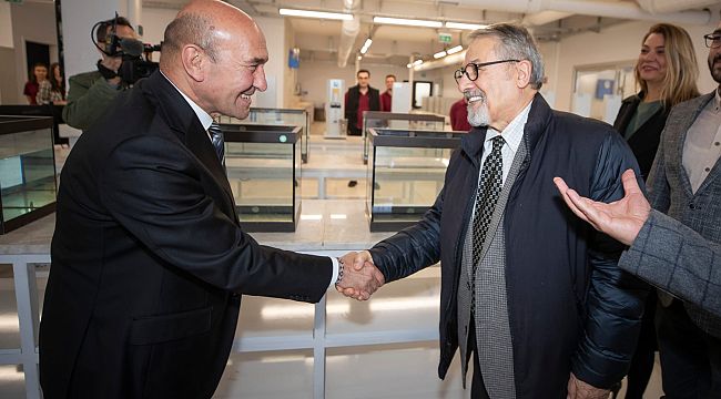 Naci Görür, İzmir'deki yapı ve zemin laboratuvarını ziyaret etti