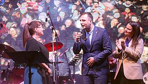 Ömer Eşki'den Emekçi Kadınlar için İlkay Akkaya konseri