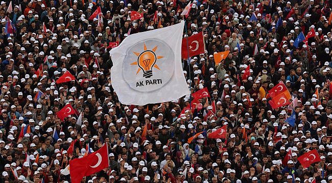 AK Parti İzmir'de oy sayısı yerinde kaldı 