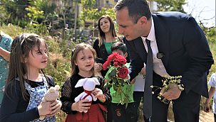 Bayram oyuncaklarla başladı